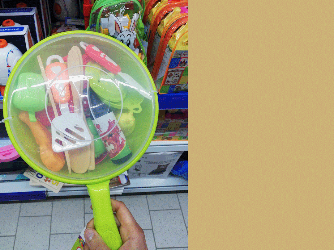 making off: Chapter design with plastic food 