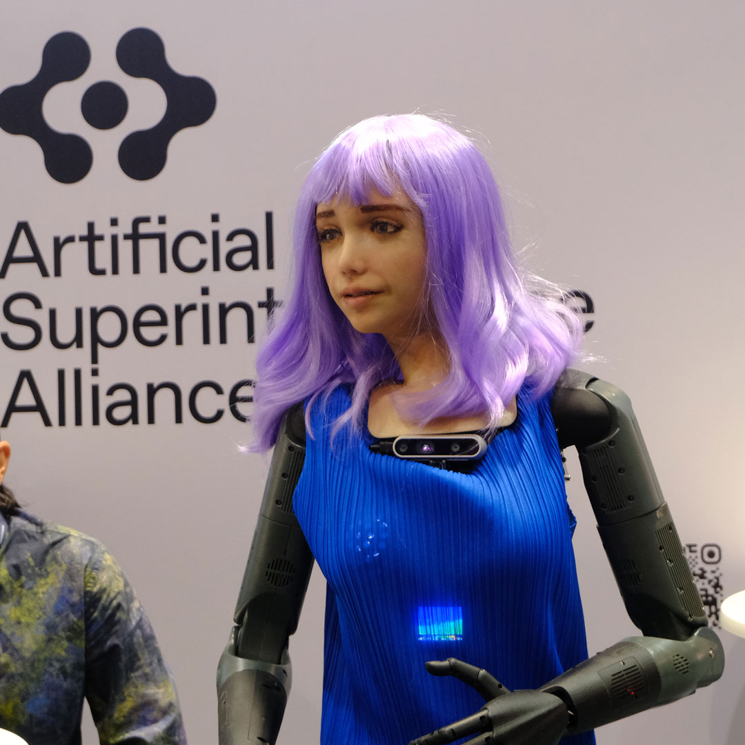 Desdemona, the robot girl